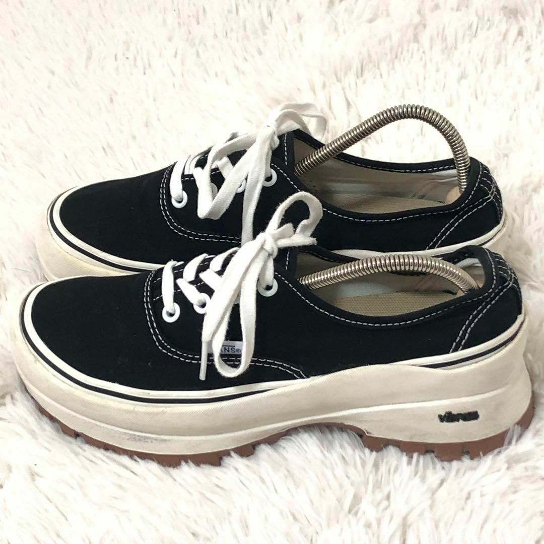 VANS(ヴァンズ)のバンズ　スニーカー　ブラック　ホワイト　24.5　オーセンティック　ビブラム レディースの靴/シューズ(スニーカー)の商品写真