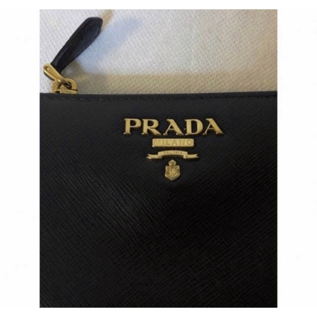 PRADA(プラダ)のPRADA サフィアーノ　パスケース付き二つ折り財布 レディースのファッション小物(財布)の商品写真