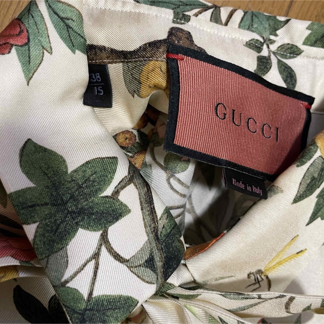 Gucci(グッチ)の⚫︎GUCCIグッチシルクブラウスtian柄DIY レディースのトップス(シャツ/ブラウス(長袖/七分))の商品写真