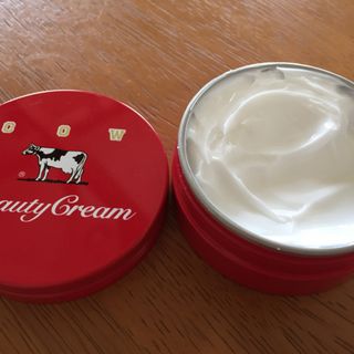 カウブランド(COW)の赤箱 ビューティクリーム(ボディクリーム)