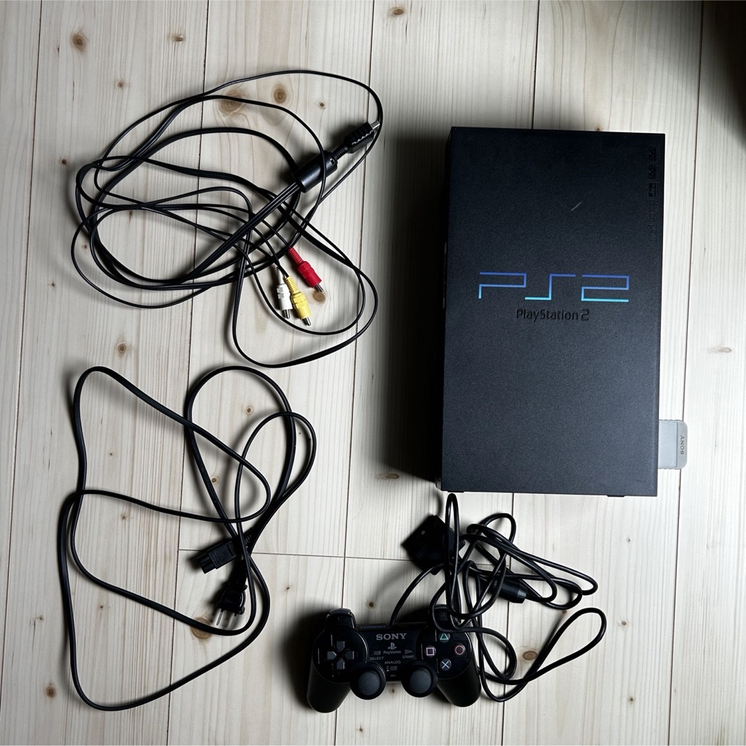 PlayStation2(プレイステーション2)のPlayStation2  ジャンク品　PS2 プレステ2 エンタメ/ホビーのゲームソフト/ゲーム機本体(家庭用ゲーム機本体)の商品写真