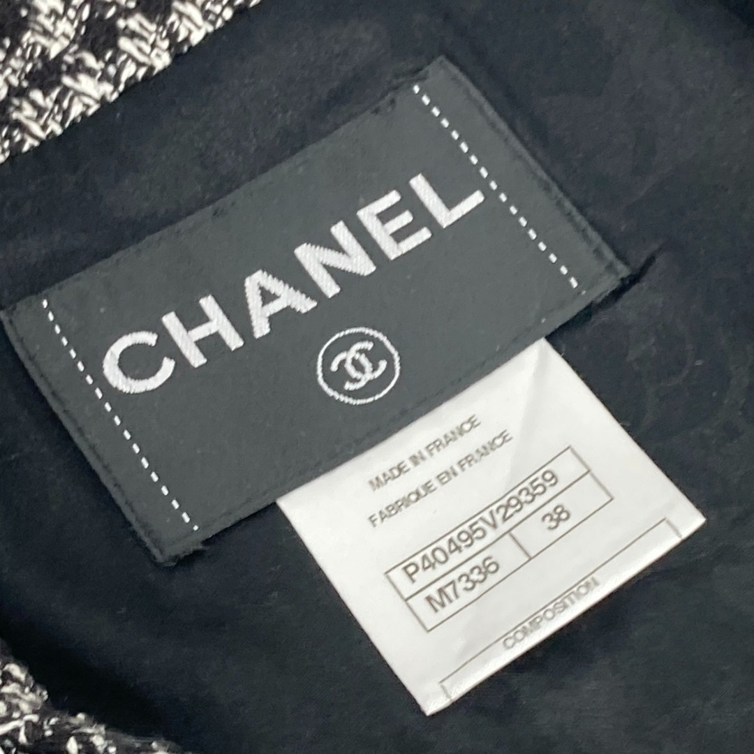 CHANEL(シャネル)のシャネル CHANEL ココマーク CC ボタン 千鳥格子 ラメ ツイード P40495 アウター アパレル 上着 半袖 ジャケット シルク ブラック レディースのトップス(パーカー)の商品写真