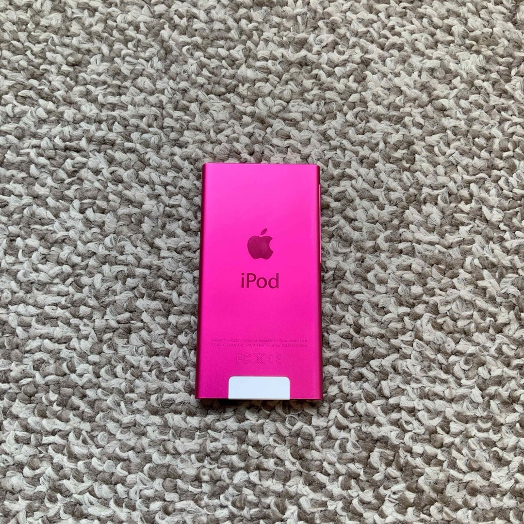 iPod(アイポッド)のiPod nano 第7世代 16GB Apple アップル アイポッド 本体K スマホ/家電/カメラのオーディオ機器(ポータブルプレーヤー)の商品写真