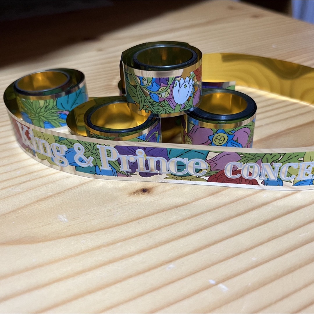 King & Prince(キングアンドプリンス)のキンプリ 銀テープ チケットの音楽(男性アイドル)の商品写真
