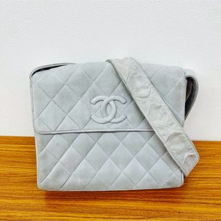 シャネル(CHANEL)のシャネルマトラッセココマークショルダーバッグスエードライトブルーシリアルあり(ショルダーバッグ)