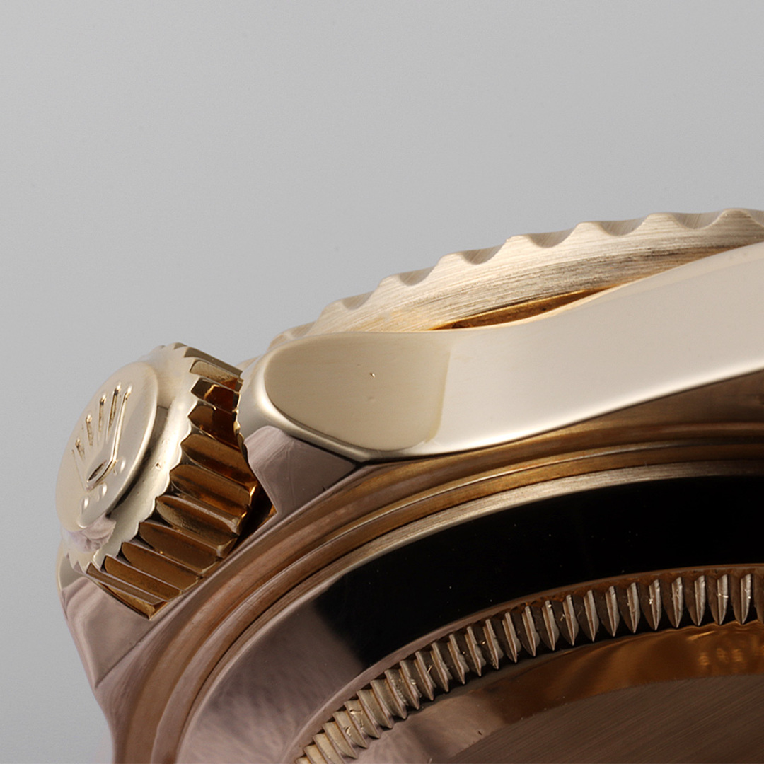 ROLEX(ロレックス)のロレックス サブマリーナ デイト 16808 ブラック フジツボダイアル オールトリチウム 97番 メンズ 中古 腕時計 メンズの時計(腕時計(アナログ))の商品写真