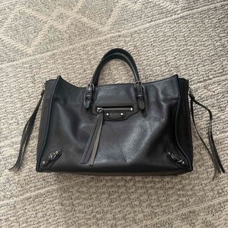 型番バレンシアガ BALENCIAGA 二つ折り財布 レザー ブラック ユニセックス 371662 送料無料 t19042g