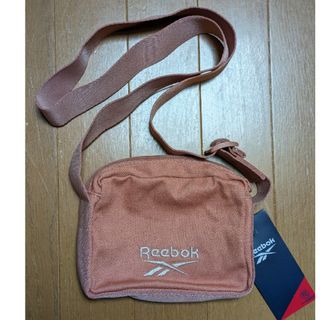 Reebok　リーボック　クロスボディーバッグ 　キャニオンコーラル