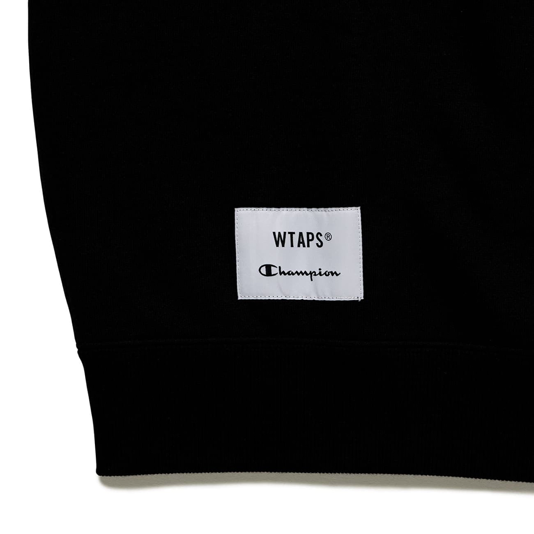 W)taps(ダブルタップス)のWtaps x Champion Academy Crew Neck BLACK メンズのトップス(スウェット)の商品写真