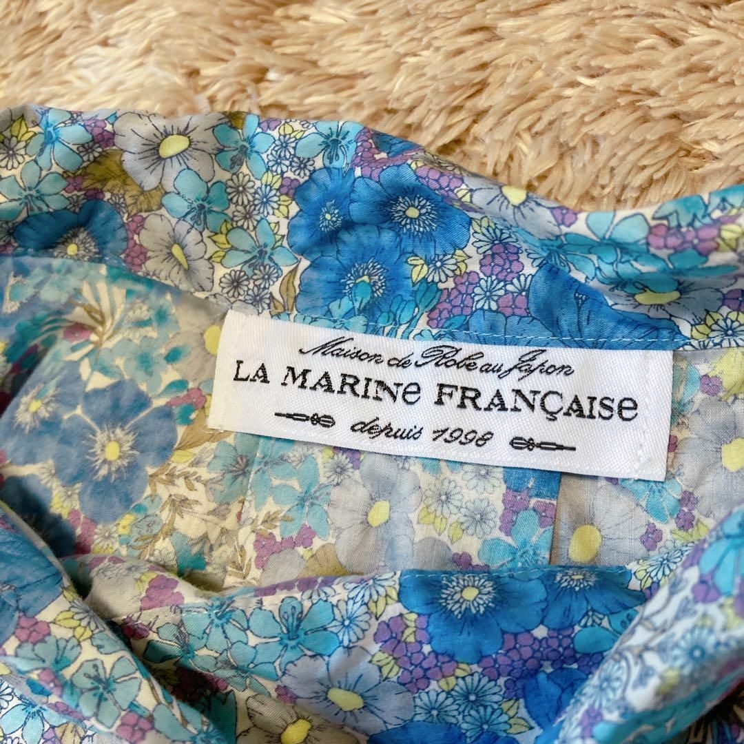 LA MARINE FRANCAISE(マリンフランセーズ)のマリンフランセーズ リバティプリントハイネックブラウス ブルー系 L程度 レディースのトップス(シャツ/ブラウス(長袖/七分))の商品写真