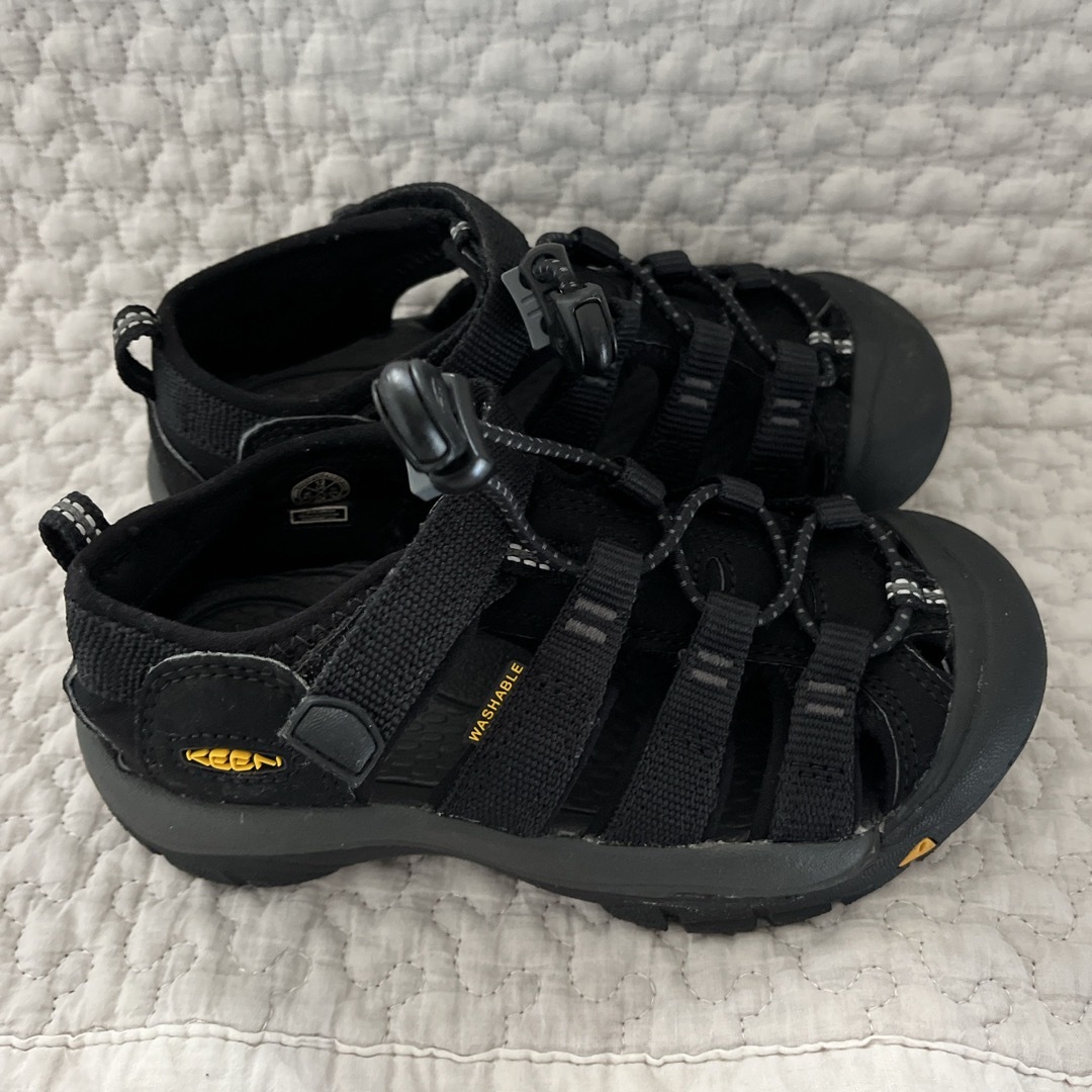 KEEN(キーン)のkeen サンダル　18.5㎝ キッズ/ベビー/マタニティのキッズ靴/シューズ(15cm~)(サンダル)の商品写真