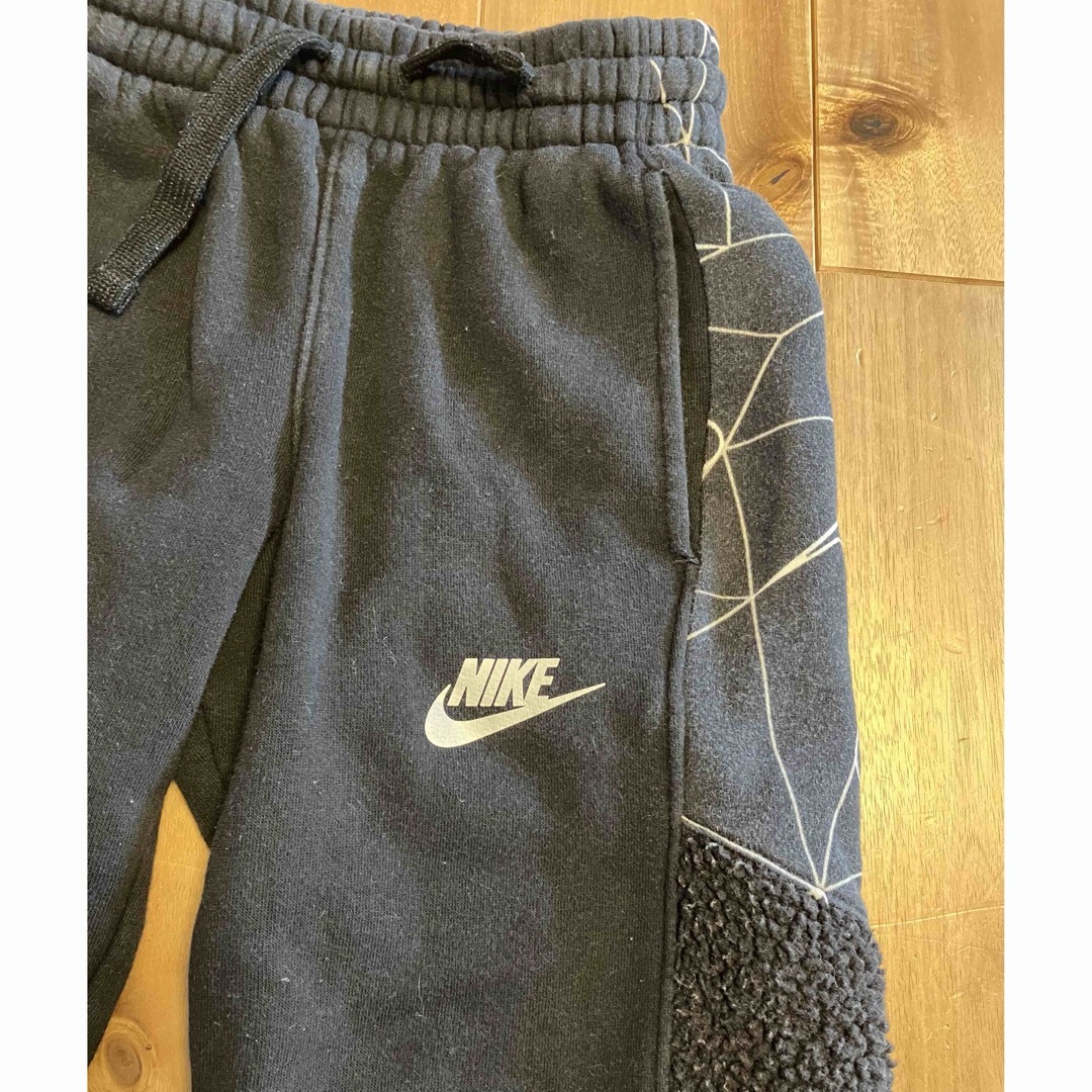 NIKE(ナイキ)のナイキ　ズボン　XS キッズ/ベビー/マタニティのキッズ服男の子用(90cm~)(パンツ/スパッツ)の商品写真