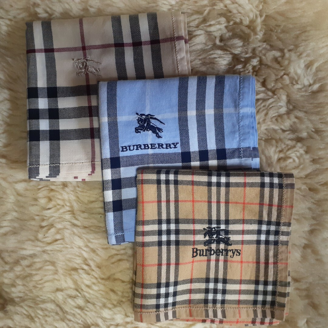 BURBERRY(バーバリー)のBURBERRY　ハンカチ　３枚　紳士用 メンズのファッション小物(ハンカチ/ポケットチーフ)の商品写真