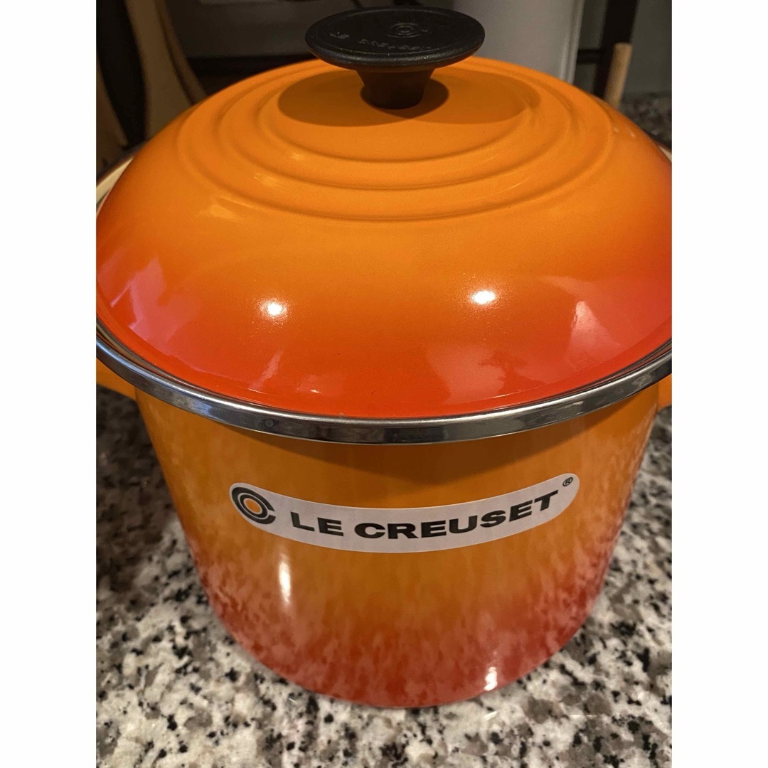 LE CREUSET(ルクルーゼ)の未使用　ル・クルーゼ　オレンジグラデーション鍋 インテリア/住まい/日用品のキッチン/食器(鍋/フライパン)の商品写真