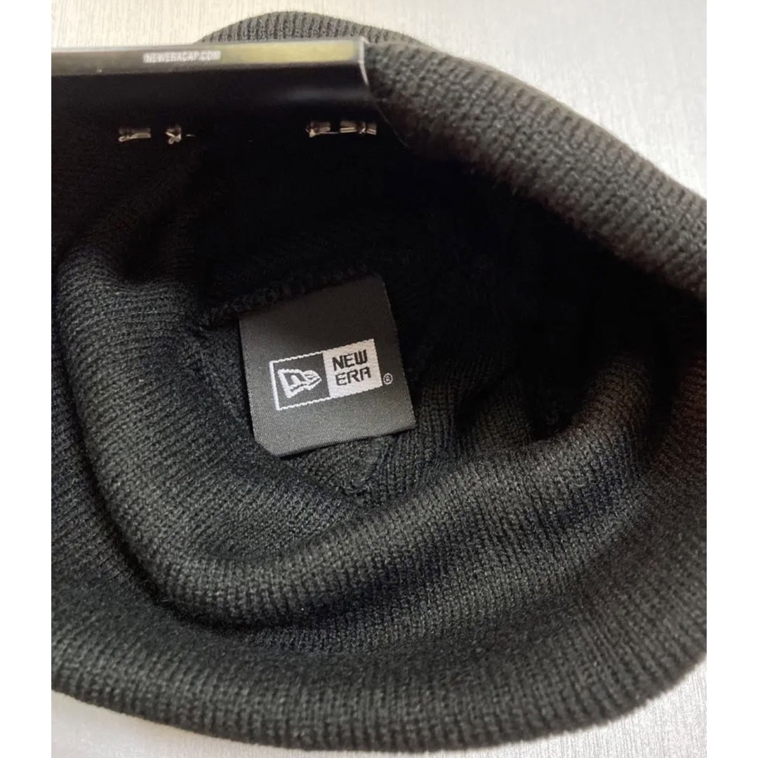 NEW ERA(ニューエラー)の新品　ニューエラ✖️レッドブル　ニット帽 メンズの帽子(ニット帽/ビーニー)の商品写真
