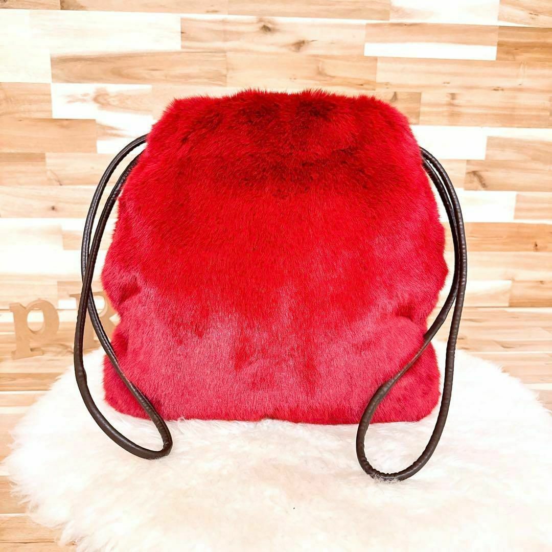 fur fur(ファーファー)の美品【ファーファー】FURFUR フェイク ファー 巾着 ショルダーバッグ 赤 レディースのバッグ(ショルダーバッグ)の商品写真