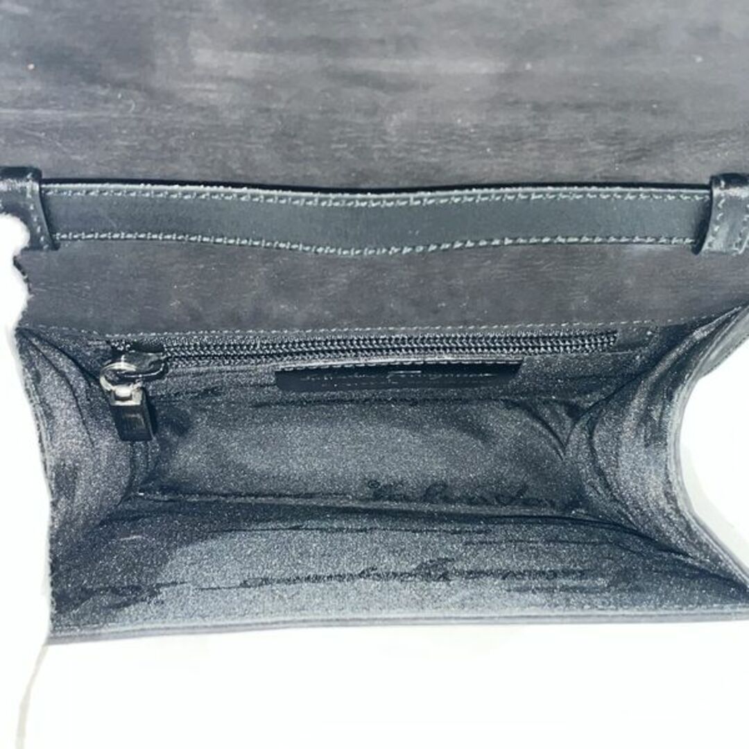 Salvatore Ferragamo(サルヴァトーレフェラガモ)のSalvatore Ferragamo プラスチック ハンドル 2WAY DY-21 9764 ハンドバッグ スエード レザー レディースのバッグ(ハンドバッグ)の商品写真
