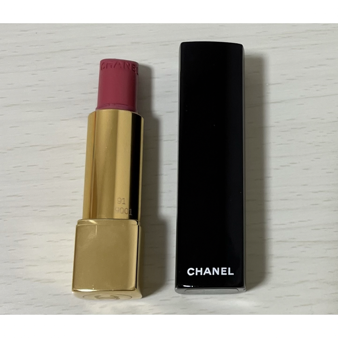 CHANEL(シャネル)のシャネル　ルージュアリュール　91 コスメ/美容のベースメイク/化粧品(口紅)の商品写真