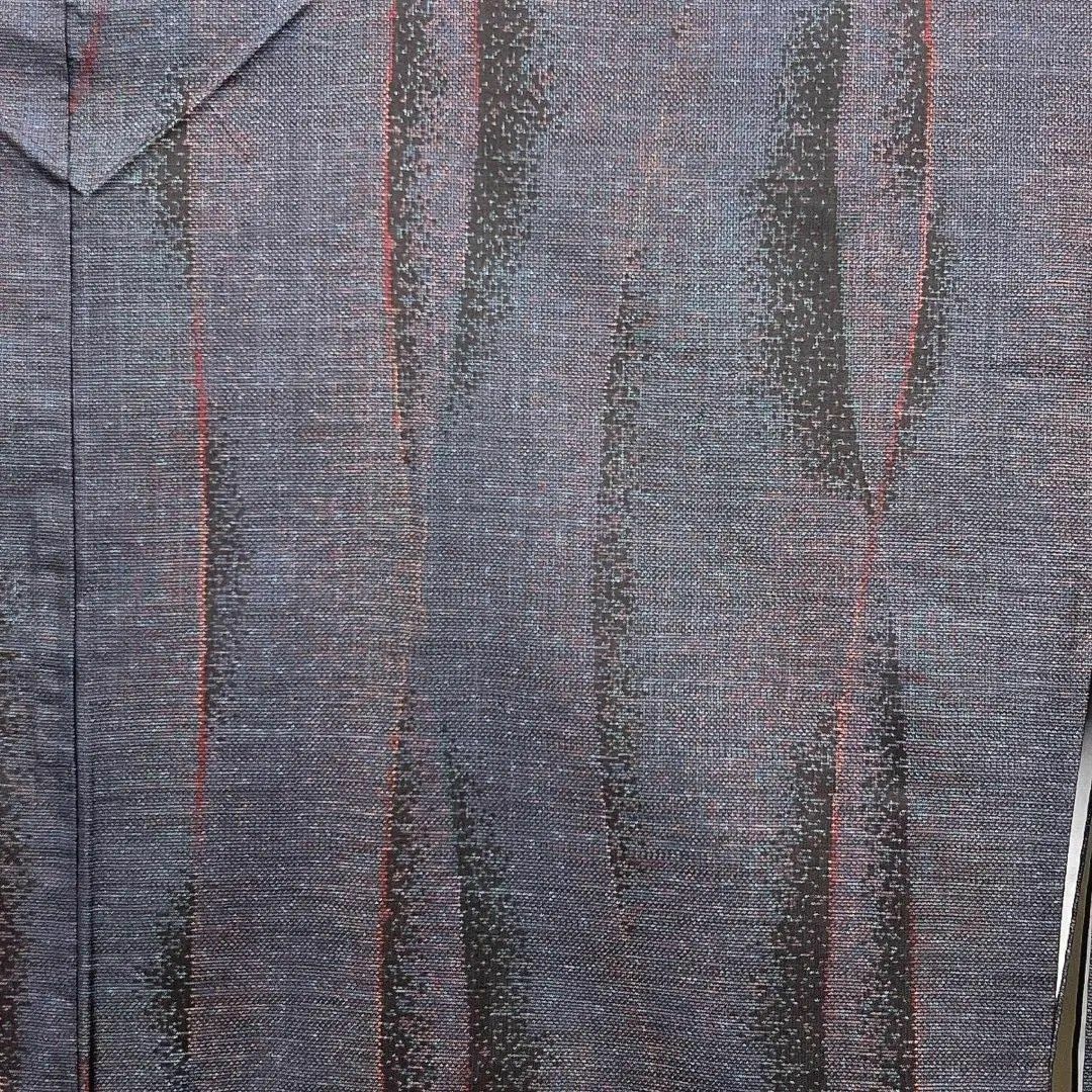 大島紬　縦に流線模様の小紋　着物　124w レディースの水着/浴衣(着物)の商品写真