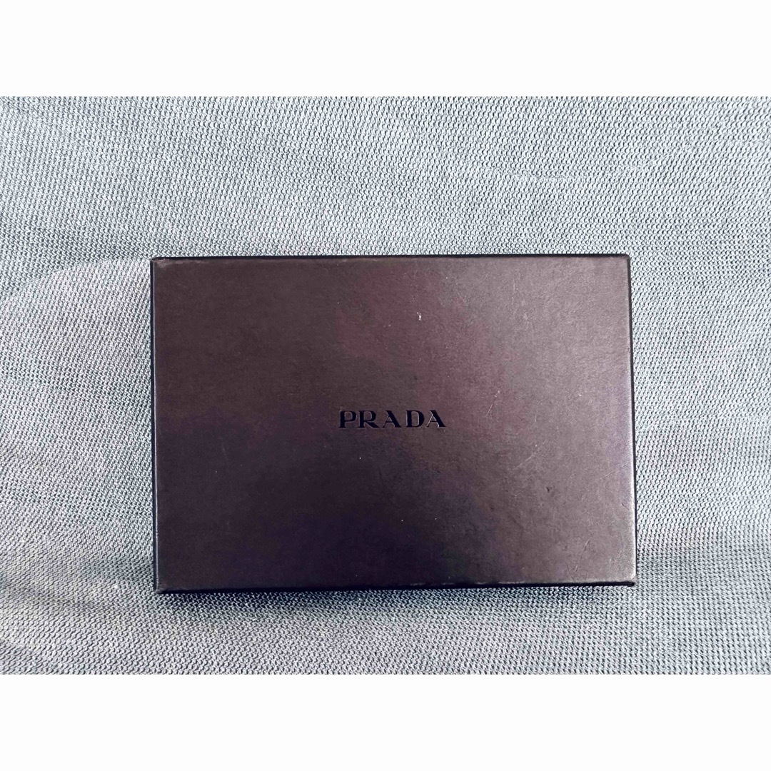 PRADA(プラダ)のプラダ 二つ折り定期入れ メンズのファッション小物(名刺入れ/定期入れ)の商品写真