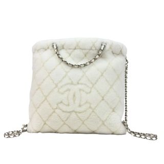 シャネル(CHANEL)の　シャネル CHANEL ラージバックパック AS4278 ホワイト/SV金具 シアリングラムスキン レディース リュック・デイパック(リュック/バックパック)