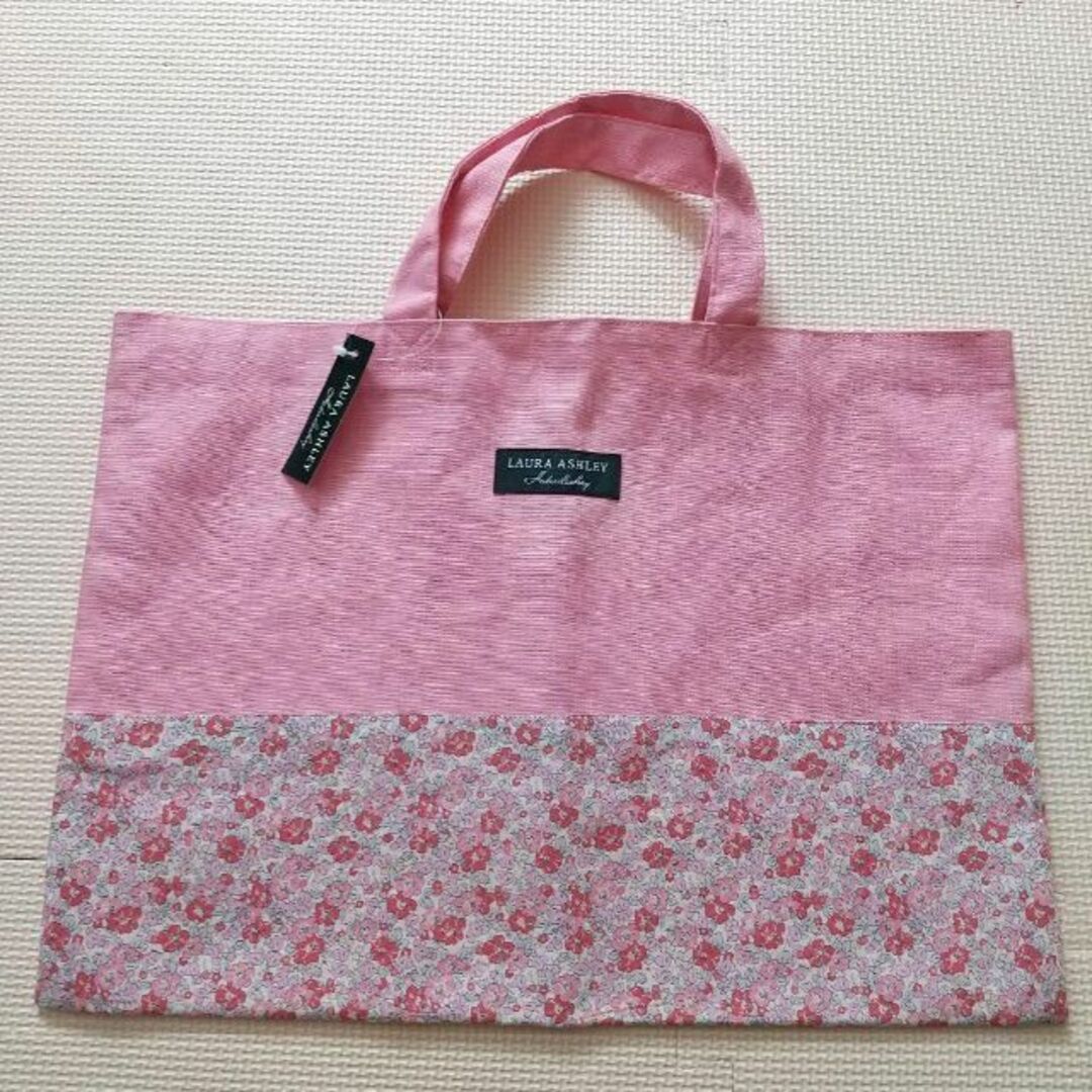 LAURA ASHLEY(ローラアシュレイ)の新品 ローラアシュレイ バッグ 3点セット 入園 入学 上靴 手さげ 女の子 ハンドメイドのキッズ/ベビー(外出用品)の商品写真