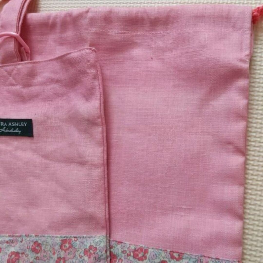 LAURA ASHLEY(ローラアシュレイ)の新品 ローラアシュレイ バッグ 3点セット 入園 入学 上靴 手さげ 女の子 ハンドメイドのキッズ/ベビー(外出用品)の商品写真