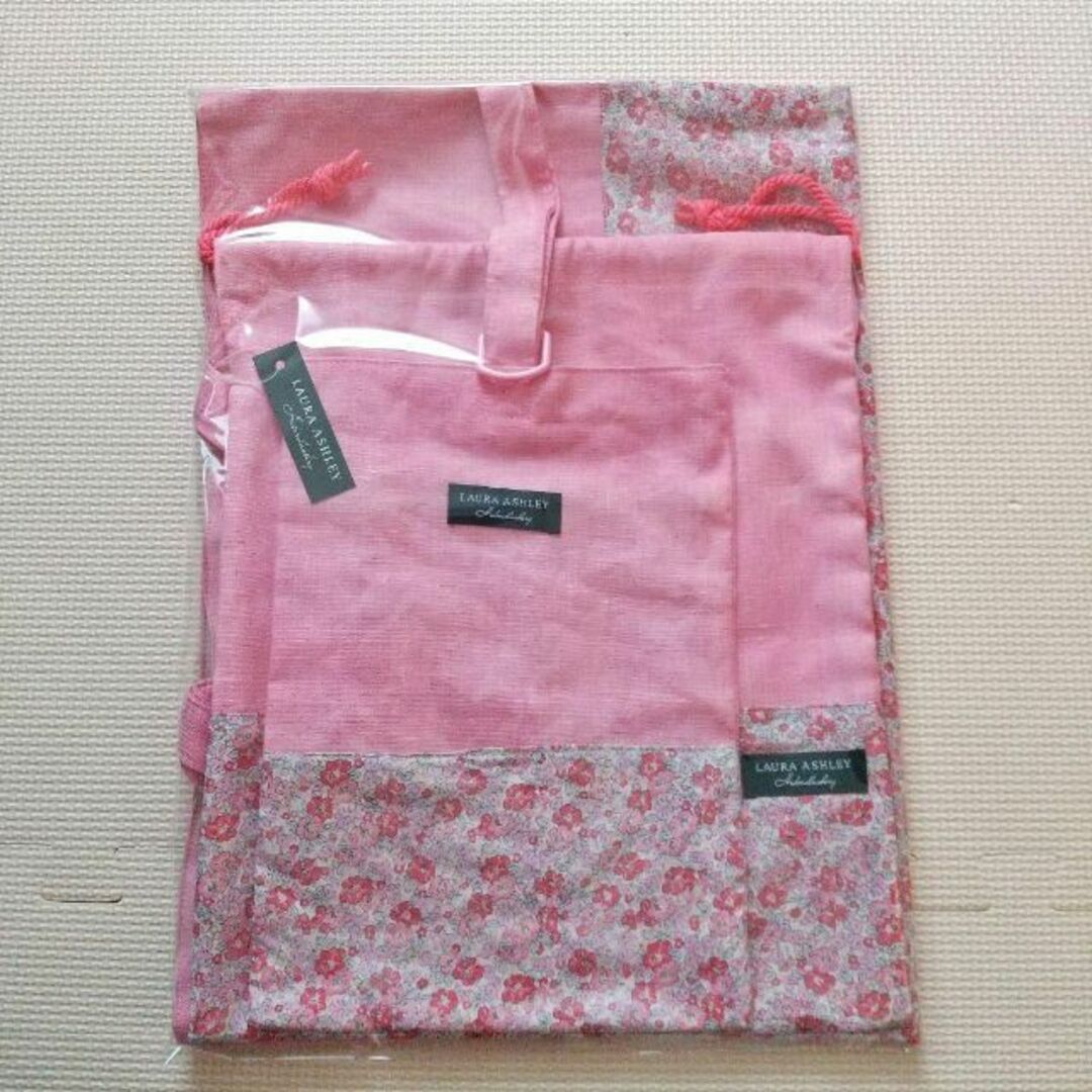 LAURA ASHLEY(ローラアシュレイ)の新品 ローラアシュレイ バッグ 3点セット 入園 入学 上靴 手さげ 女の子 ハンドメイドのキッズ/ベビー(外出用品)の商品写真