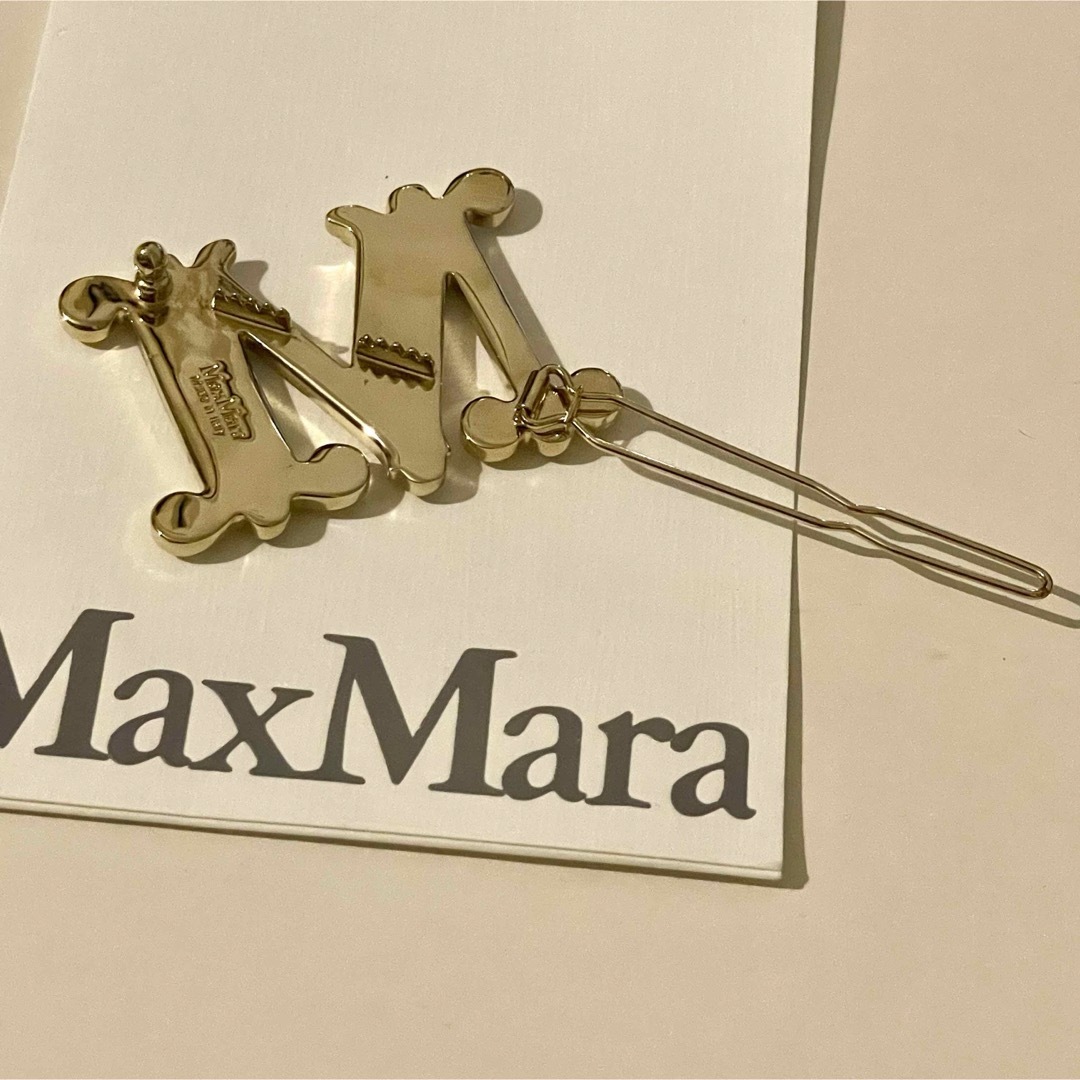 Max Mara(マックスマーラ)のMax mara クリスタル　ヘアピン　ポーチなし レディースのヘアアクセサリー(ヘアピン)の商品写真