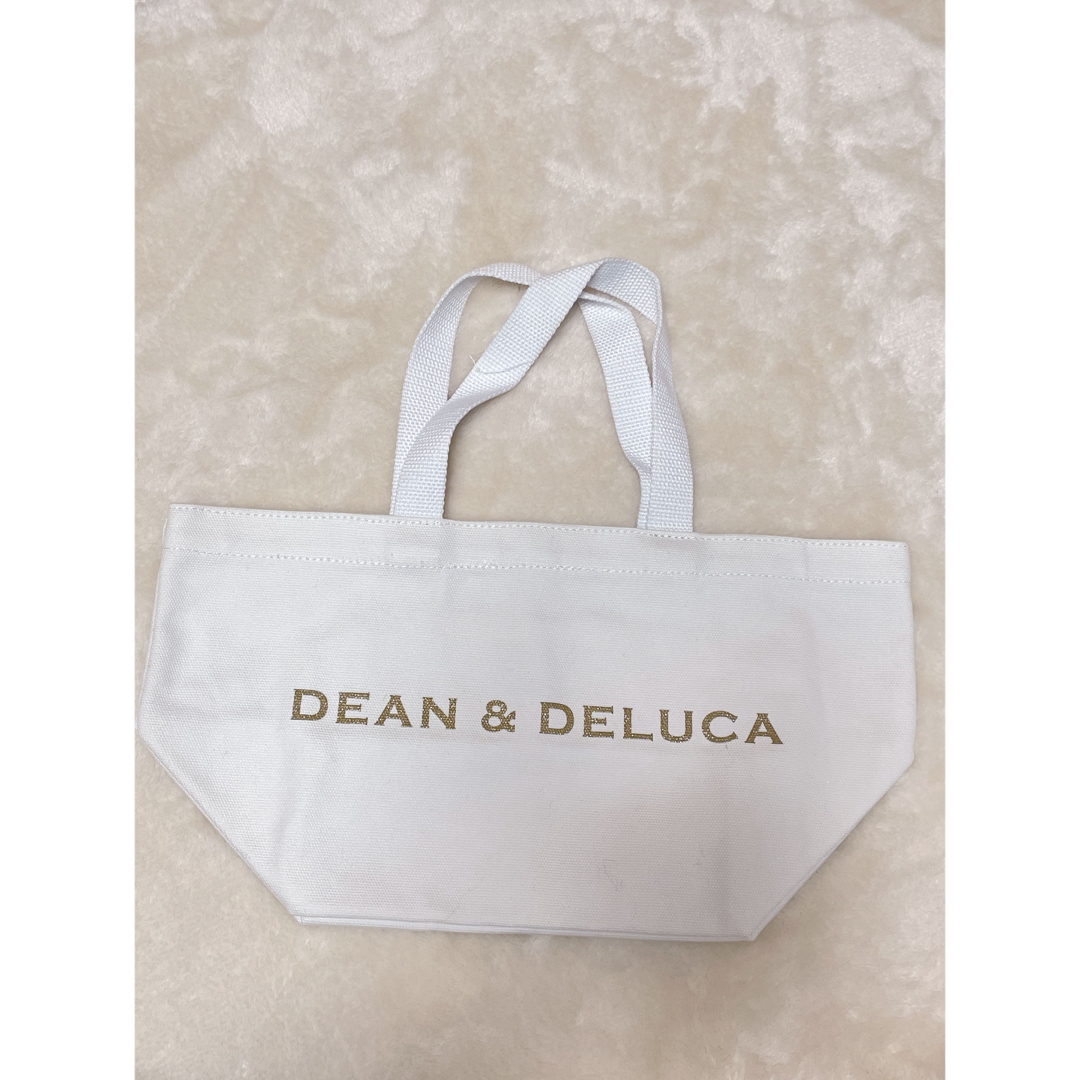 DEAN & DELUCA(ディーンアンドデルーカ)の限定‼️DEAN&DELUCAトートバック　ホワイト　2009 レディースのバッグ(トートバッグ)の商品写真