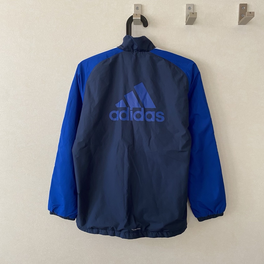 adidas(アディダス)の美品　アディダス　ナイロンジャケット　160cm スポーツ/アウトドアのサッカー/フットサル(ウェア)の商品写真