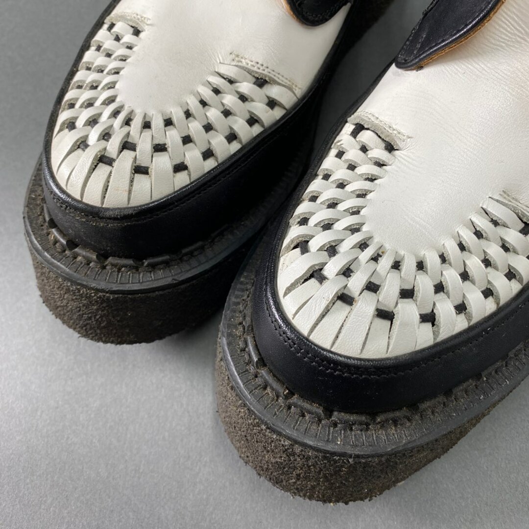 GEORGE COX(ジョージコックス)の2a31 GEORGE COX ジョージコックス イングランド製 ギブソン ロックスタッズ ハイカット ラバーソール シューズ 8 ブラック ホワイト レザー Dリング チャッカ 英国製 メンズの靴/シューズ(ブーツ)の商品写真