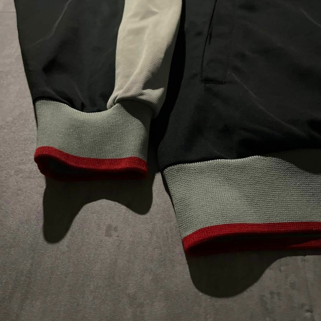 【NIKE】大人気配色　黒×グレー　ワンポイント刺繍トラックジャケット