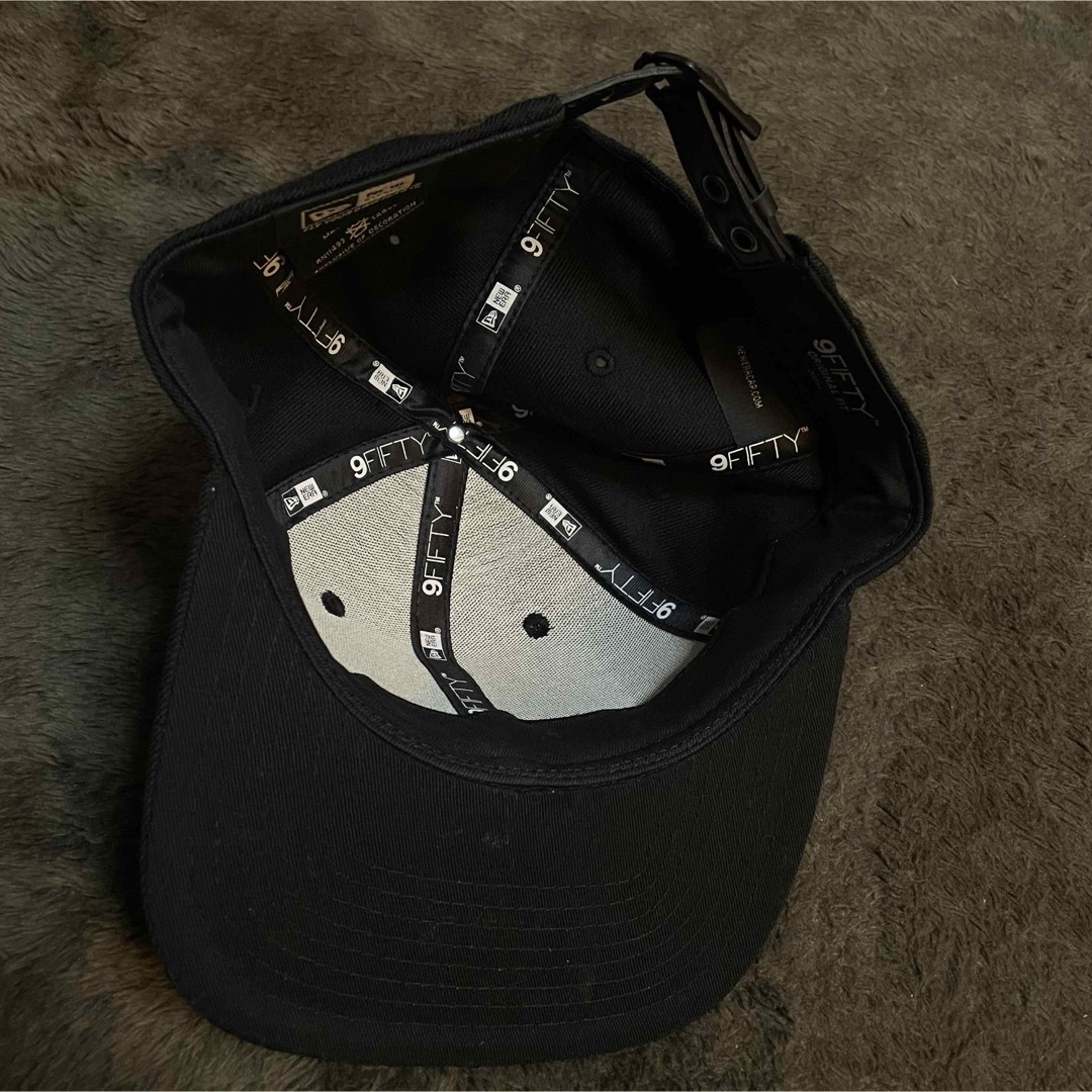 NEW ERA(ニューエラー)の新品NY購入限定レア NEW ERA ニューエラ キャップ アメリカ国旗 黒金銀 メンズの帽子(キャップ)の商品写真