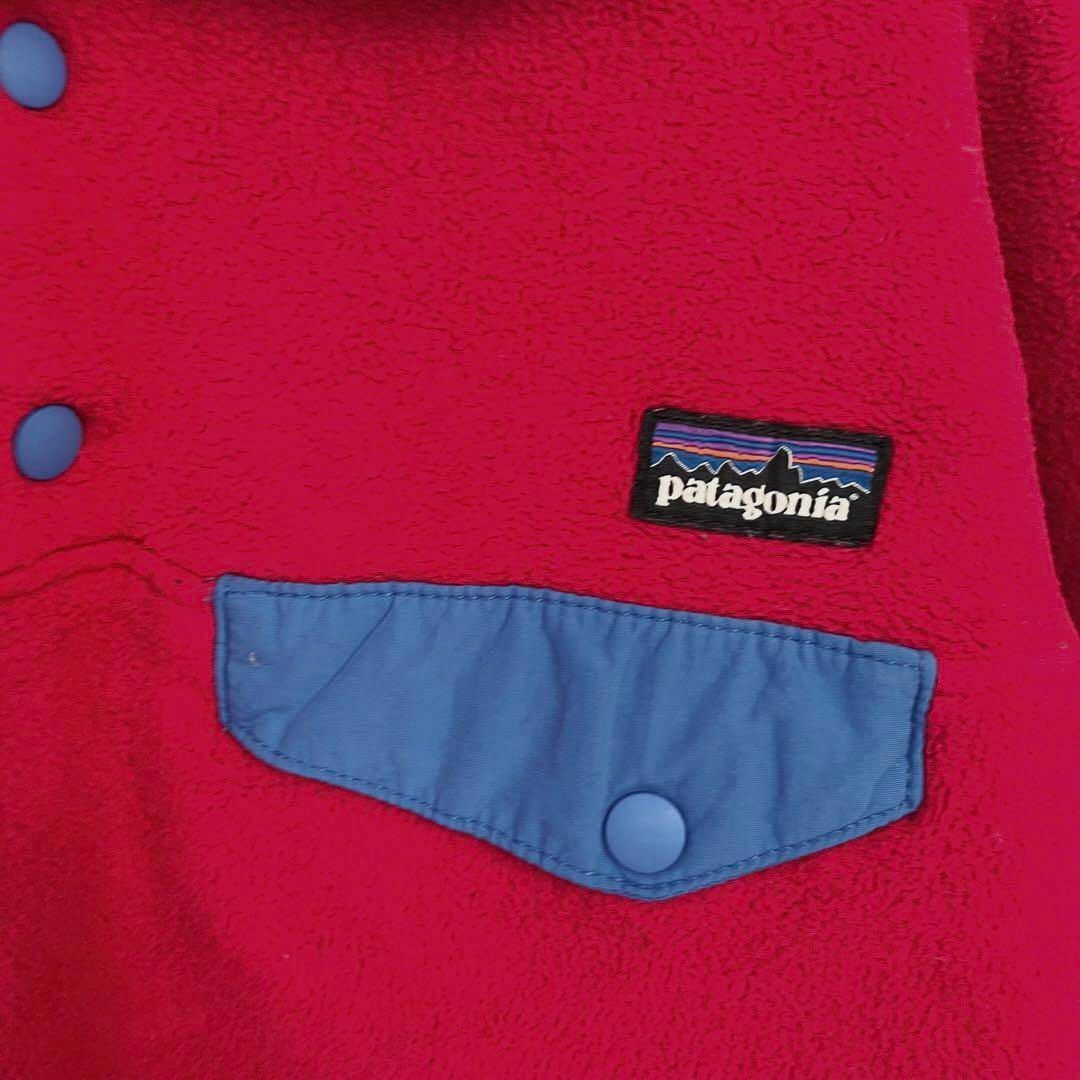 patagonia(パタゴニア)のレディース古着PATAGONIAパタゴニアシンチラスナップTフリースシャツ　S赤 レディースのジャケット/アウター(ブルゾン)の商品写真