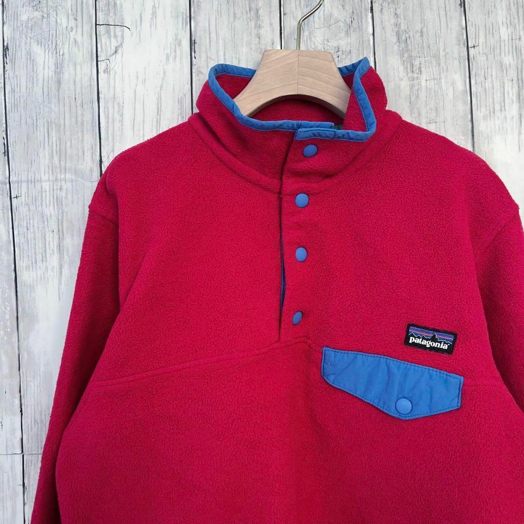 patagonia(パタゴニア)のレディース古着PATAGONIAパタゴニアシンチラスナップTフリースシャツ　S赤 レディースのジャケット/アウター(ブルゾン)の商品写真