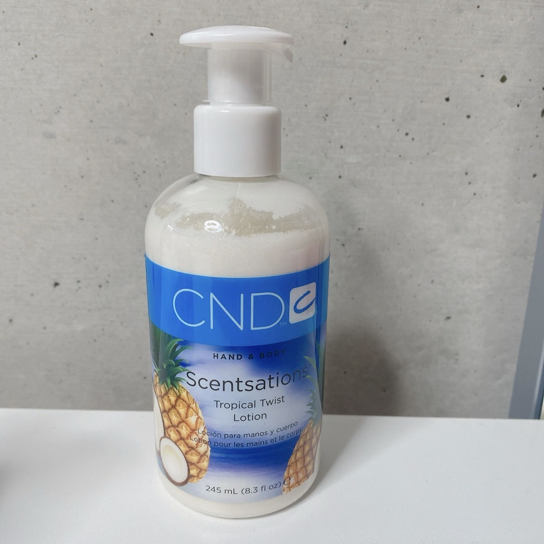 CND(シーエヌディー)のCNDセンセーション ハンド＆ボディローション245ml （トロピカルツイスト） コスメ/美容のボディケア(ボディローション/ミルク)の商品写真