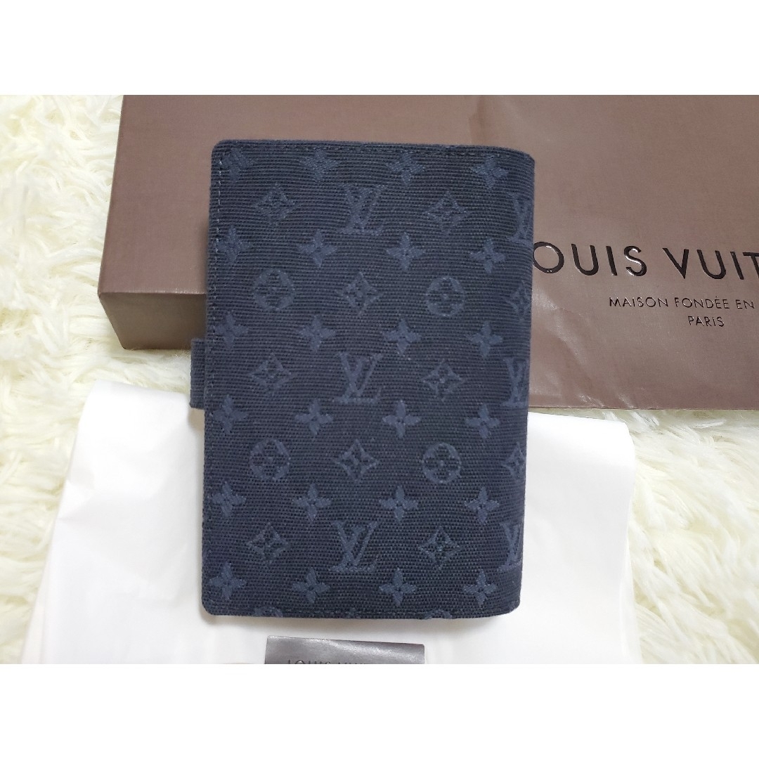 LOUIS VUITTON(ルイヴィトン)の限定★新品未使用★パリ購入★ルイヴィトン★手帳カバー★モノグラム★希少 レディースのファッション小物(その他)の商品写真