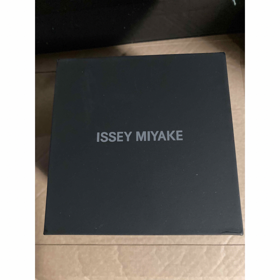 ISSEY MIYAKE(イッセイミヤケ)のイッセイミヤケ　自動巻き時計　未使用 メンズの時計(腕時計(アナログ))の商品写真