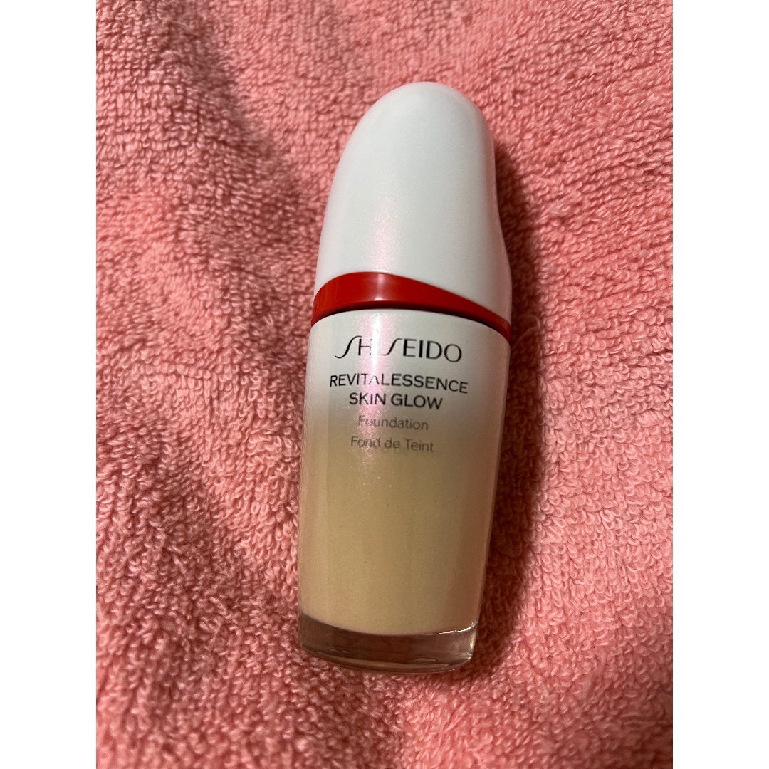 SHISEIDO (資生堂)(シセイドウ)の資生堂　エッセンススキングロウファンデーション310 コスメ/美容のベースメイク/化粧品(ファンデーション)の商品写真