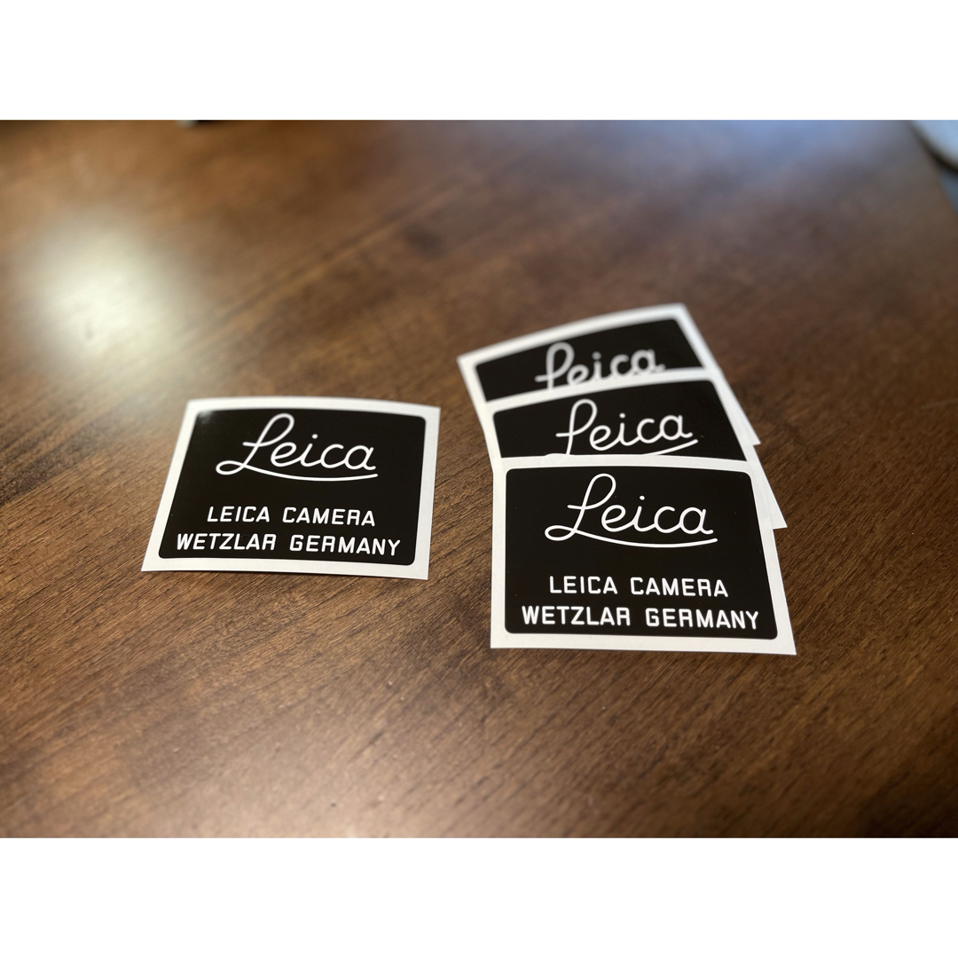 LEICA(ライカ)のLeica（ライカ） クラシックロゴ ステッカー（2枚セット） エンタメ/ホビーのコレクション(ノベルティグッズ)の商品写真