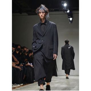 ヨウジヤマモトプールオム(Yohji Yamamoto POUR HOMME)のyohjiyamamoto23ss 後ろプリーツ背抜きジャケット(テーラードジャケット)