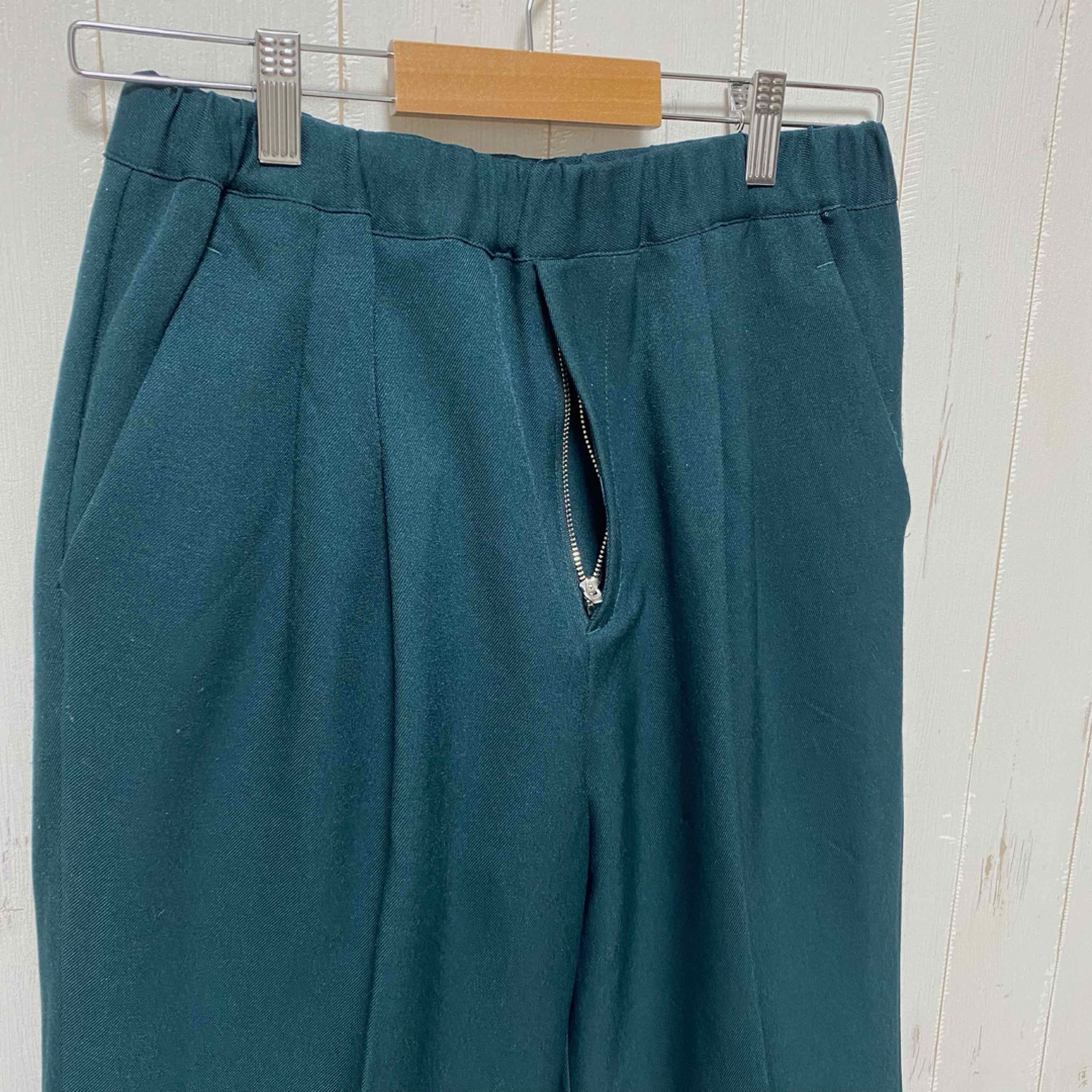 JUNRED(ジュンレッド)のJUNREDジュンレッド　秋冬用パンツ　S グリーン　ウエストゴム メンズのパンツ(スラックス)の商品写真
