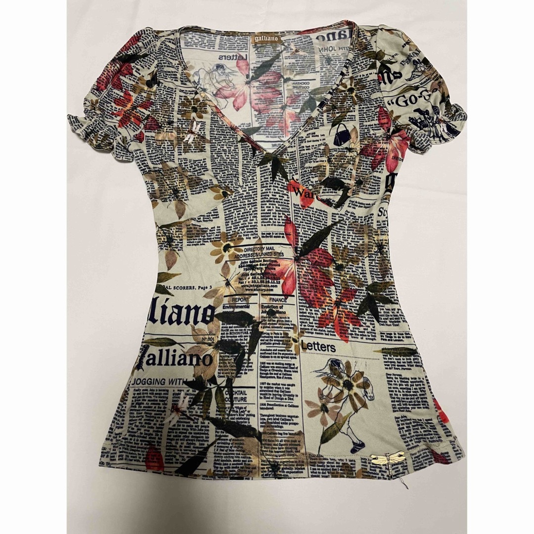 GALLIANO(ガリアーノ)のガリアーノ　トップス　ニュースペーパー　レア メンズのトップス(Tシャツ/カットソー(半袖/袖なし))の商品写真