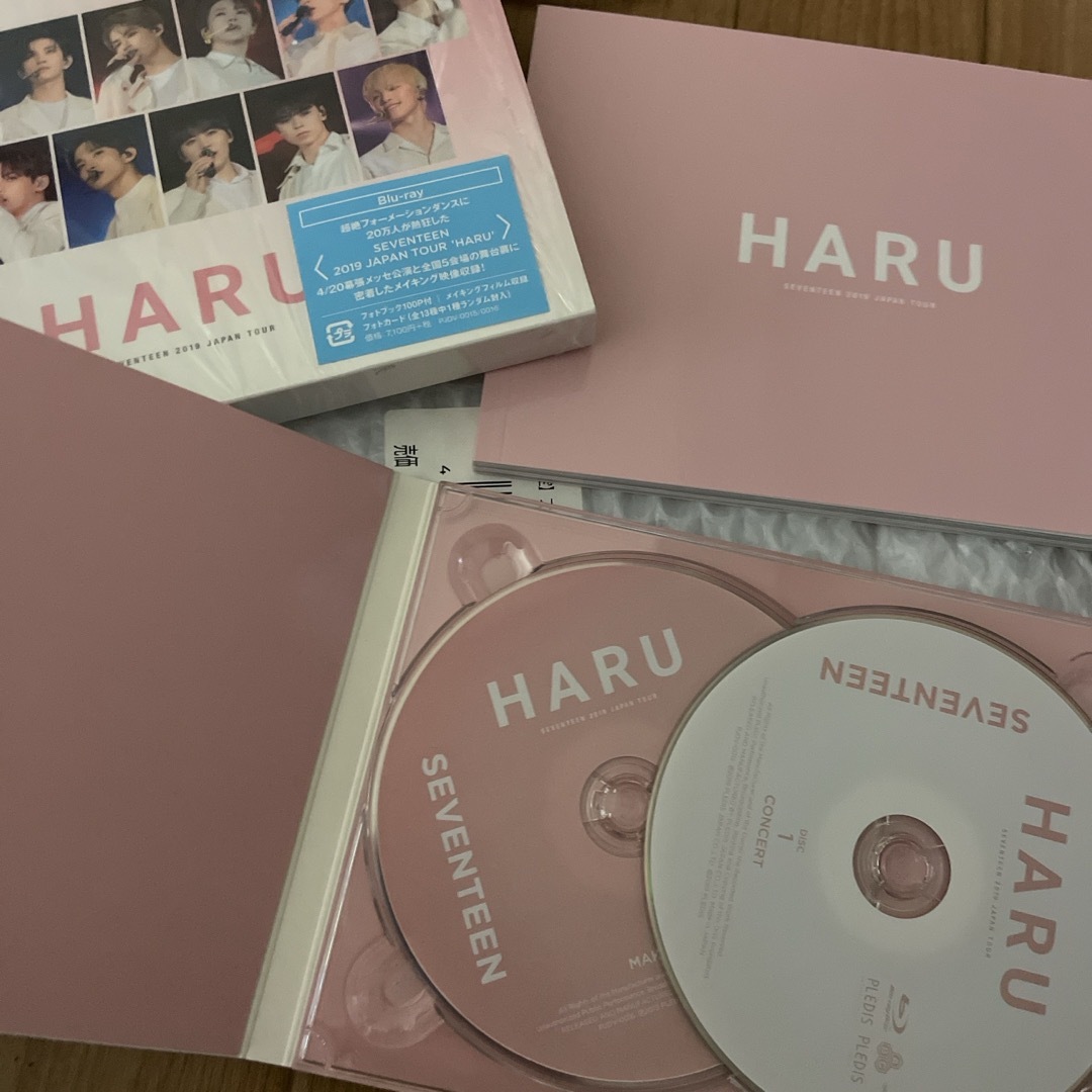 SEVENTEEN(セブンティーン)のSEVENTEEN HARU blu-ray  エンタメ/ホビーのDVD/ブルーレイ(ミュージック)の商品写真