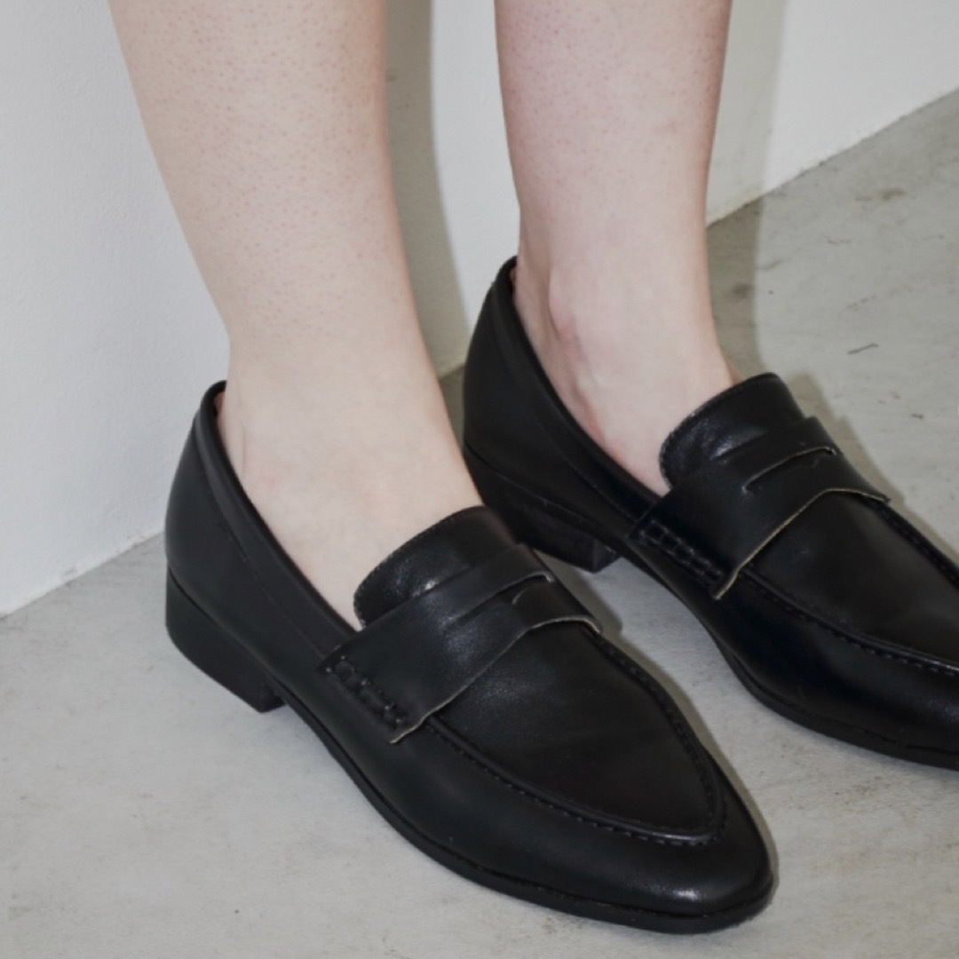 un/neu ベーシックコインローファー  レディースの靴/シューズ(ローファー/革靴)の商品写真