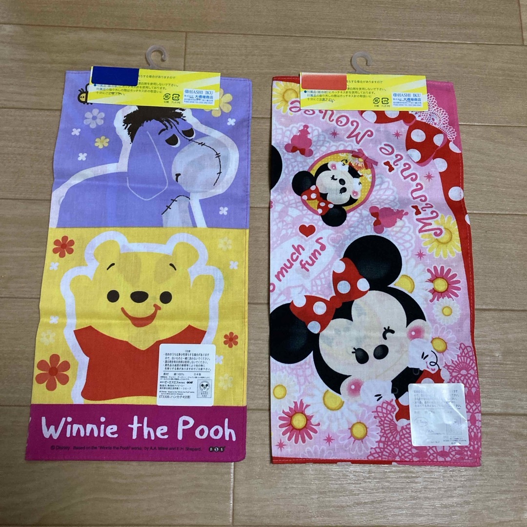 Disneyハンカチ　2枚セット キッズ/ベビー/マタニティのキッズ/ベビー/マタニティ その他(その他)の商品写真