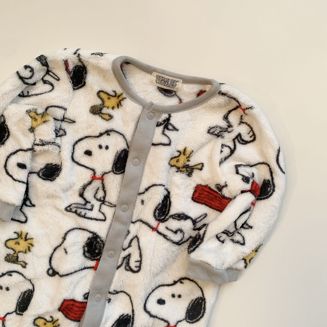 SNOOPY(スヌーピー)のスヌーピー　もこもこロンパース キッズ/ベビー/マタニティのベビー服(~85cm)(ロンパース)の商品写真