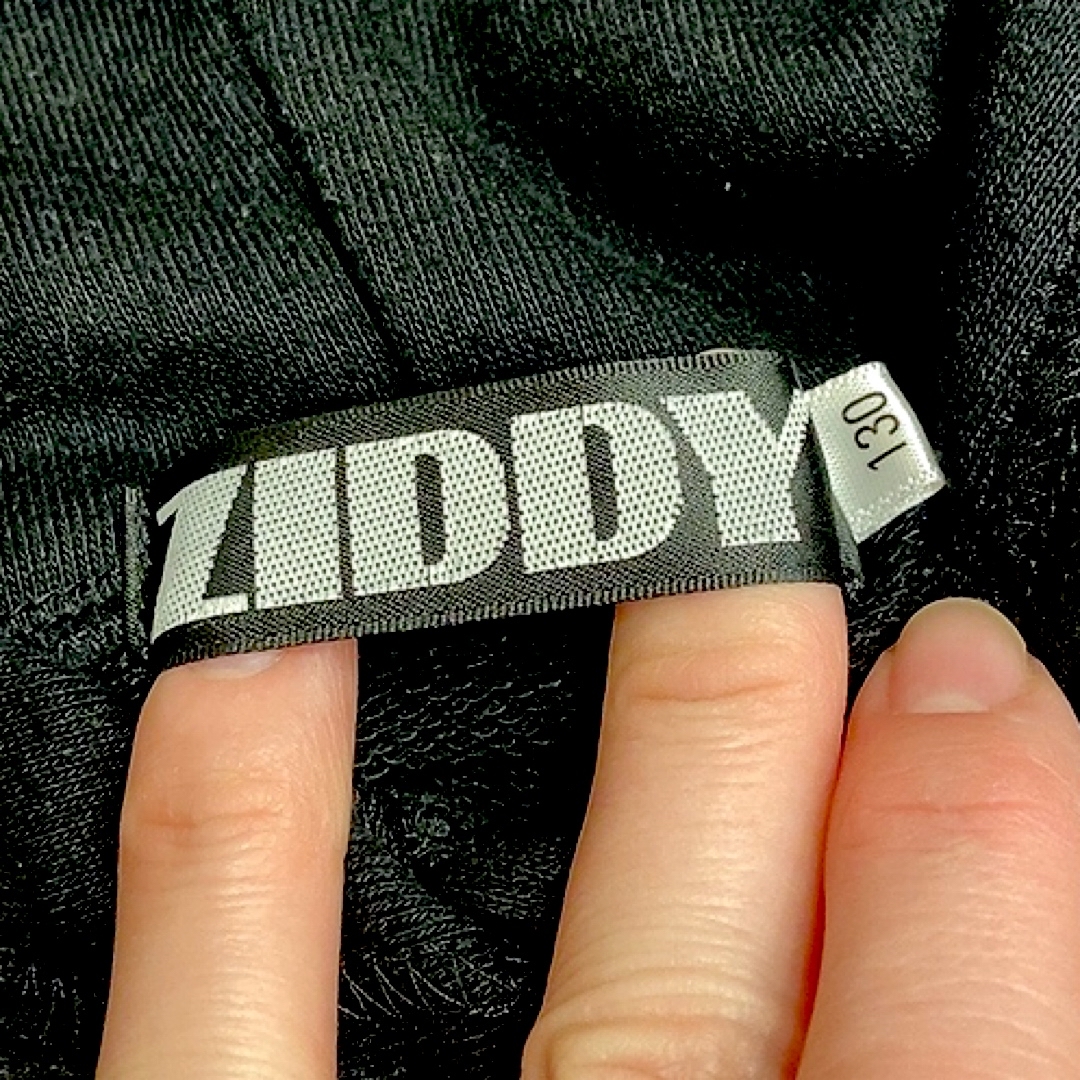 ZIDDY(ジディー)のZIDDY☆キッズパーカー130 キッズ/ベビー/マタニティのキッズ服女の子用(90cm~)(Tシャツ/カットソー)の商品写真