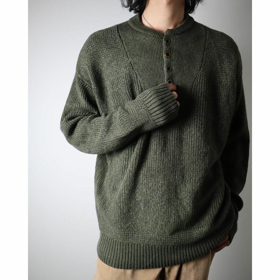 VINTAGE(ヴィンテージ)の【vintage】ヘンリーネック ルーズ ニット セーター メタル釦 深緑 L メンズのトップス(ニット/セーター)の商品写真